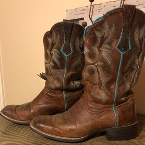 Women’s Tombstone Ariat Square Toe Boots